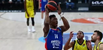 Anadolu Efes'te forma giyen Stanley Johnson'ın evini kurşunladılar