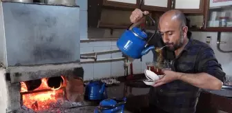 Muş'ta Çay Ocağı İşleten Gökhan Özcan'ın Farklı Hizmeti