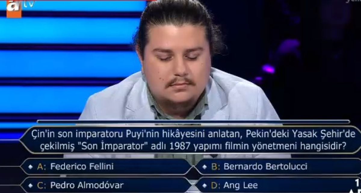 Son İmparator yönetmeni kim? Çin'in son imparatoru Puyi'nin hikâyesini anlatan, Pekin'deki Yasak Şehir'de çekilmiş 'Son İmparator' adlı 1987 yapımı...