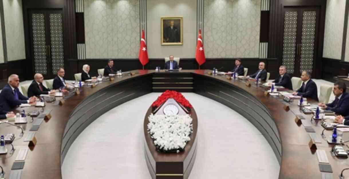 Hangi bakanlar değişecek?