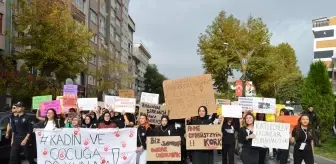 Kütahya'da Öğrenciler Kadına Yönelik Şiddeti Protesto Etti