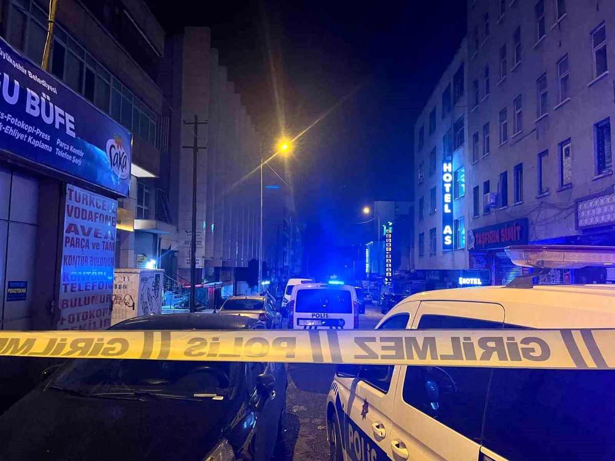 Ankara'da eğlence merkezinde bir kadını silahla öldüren kişi intihar girişiminde bulundu