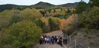 Ankara'nın Karagöl Tabiat Parkı Sonbahar Güzellikleriyle Ziyaretçilerini Ağırlıyor