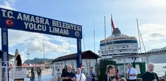 Amasra Limanı'na Rus Kruvaziyer Gemisi Demirledi