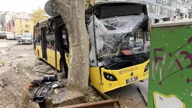 In Bahçelievler, an IETT bus crashed into a tree, and there are many injured.