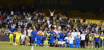 Bucaspor 1928, Karacabey Belediyespor'u 3-2 Yenerek Zirveye Yükseldi