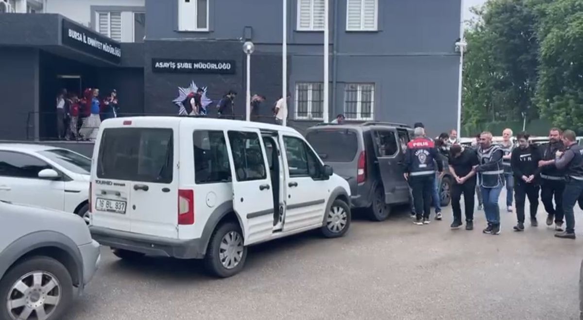 Bursa'da Firari Hükümlülere Yönelik Operasyonda 401 Gözaltı