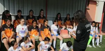 Hakkari'de U15 ve U17 Kız Milli Takım Seçmeleri Yapıldı