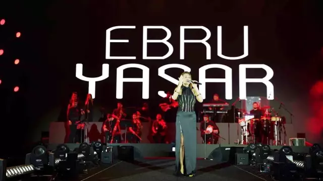 Ebru Yaşar Breaks Audience Record at Diyarbakır Concert