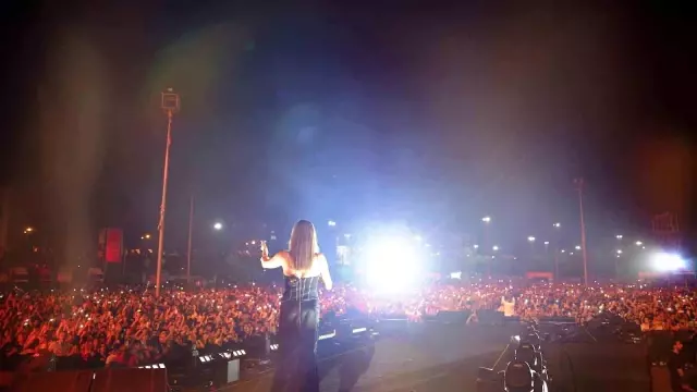 Ebru Yaşar Broke the Audience Record at Diyarbakır Concert