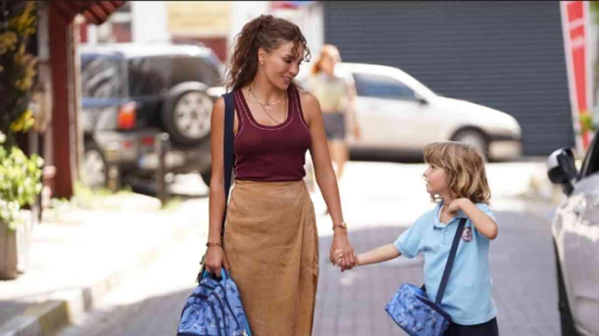 Gizli Bahçe oyuncuları kim? Gizli Bahçe Nazlı kim, Demir kim? Gizli Bahçe oyuncuları kim? Gizli Bahçe Nazlı kim, Demir kim?