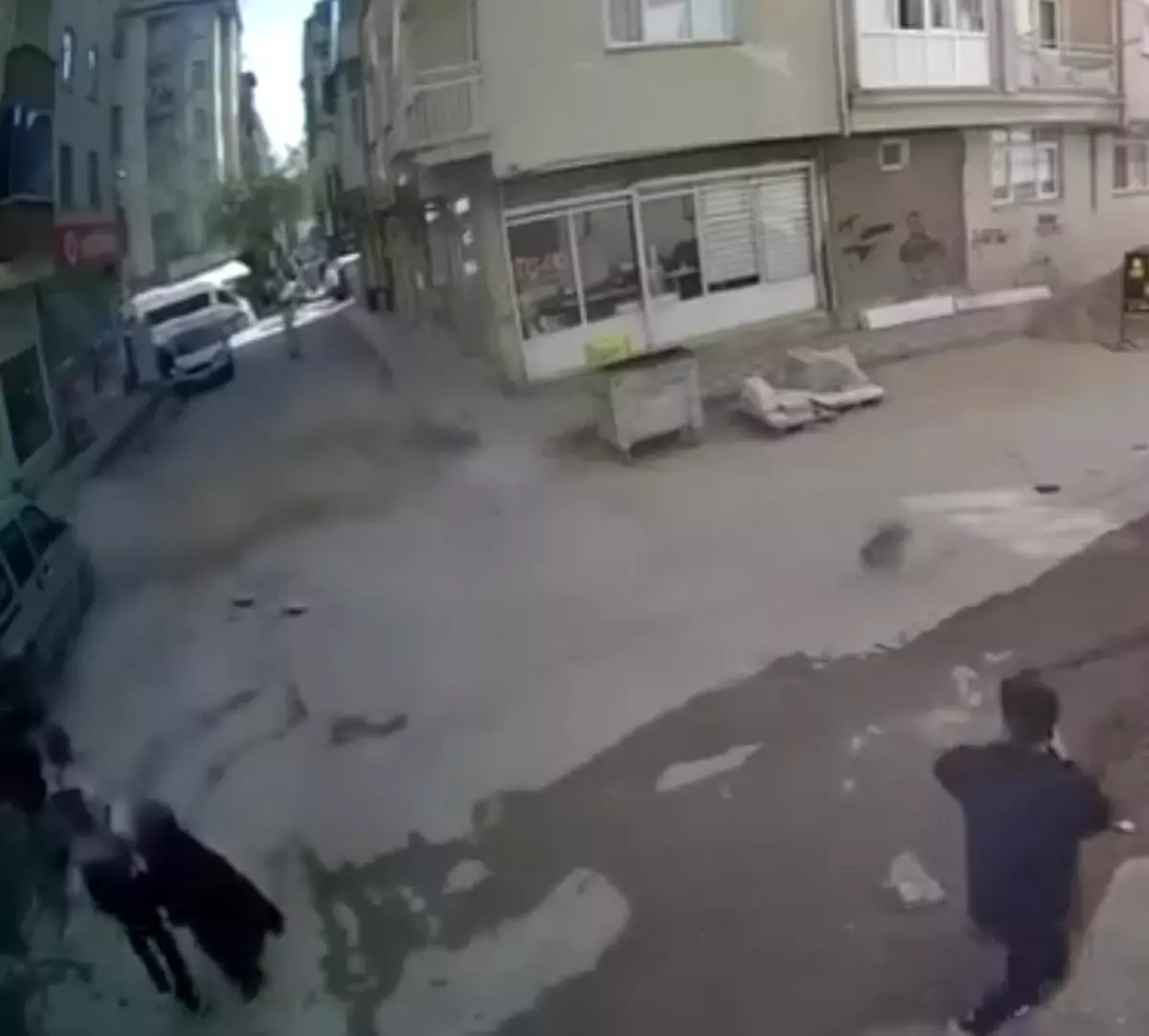 Elazığ'da 5,9 Büyüklüğünde Deprem Panik Yarattı