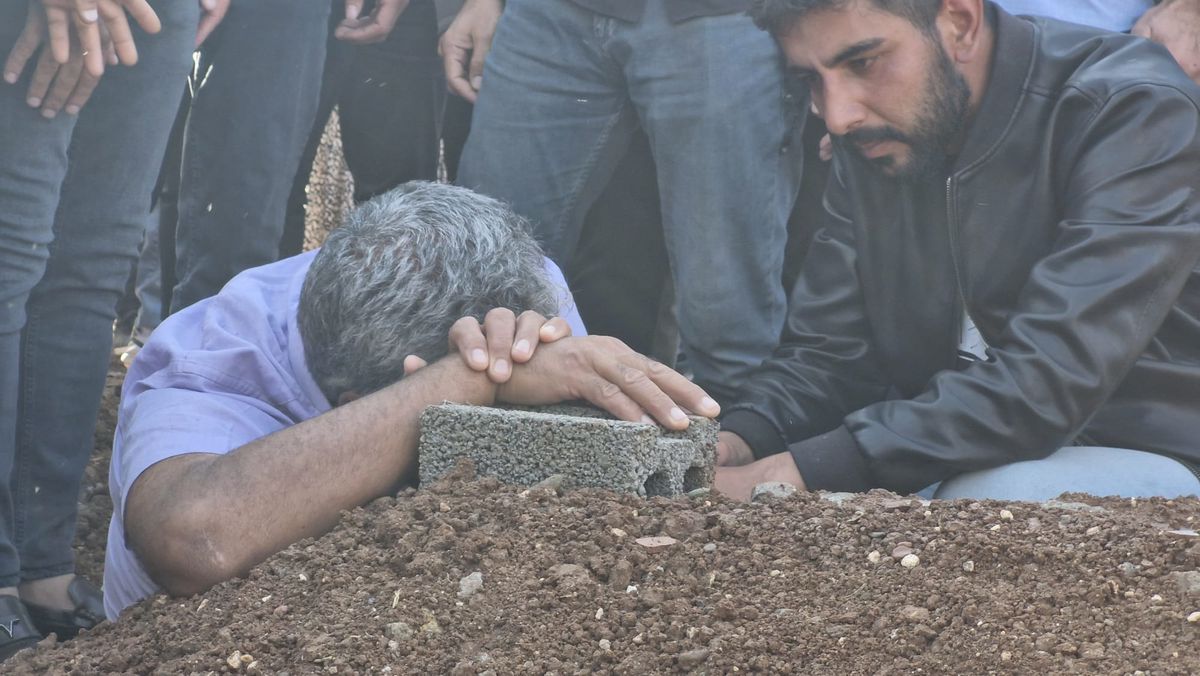 Van'da Kaybolan Üniversite Öğrencisi Rojin Kabaiş'in Cenazesi Defnedildi