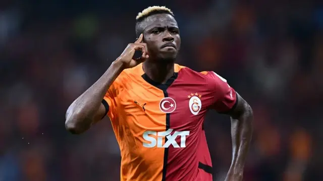 Victor Osimhen put an end to the rumors about his departure from Galatasaray.