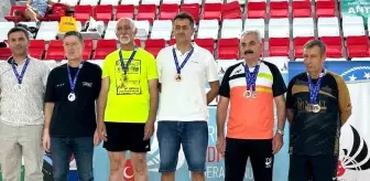 Prof. Dr. Adil Canımoğluz Veteran Badminton Şampiyonasında İki Altın Madalya Kazandı