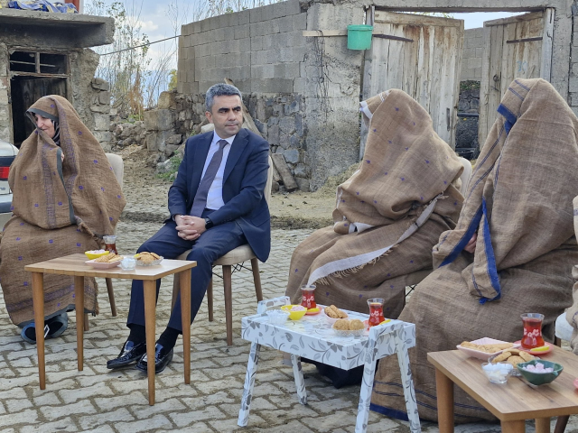 Erzurum Valiliği'nin paylaştığı fotoğrafa tepki yağdı ancak gerçek kısa sürede anlaşıldı