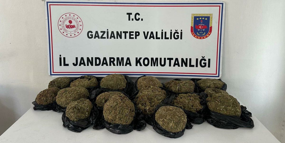 Gaziantep'te 18,5 Kilo Skunk ile İki Şüpheli Tutuklandı