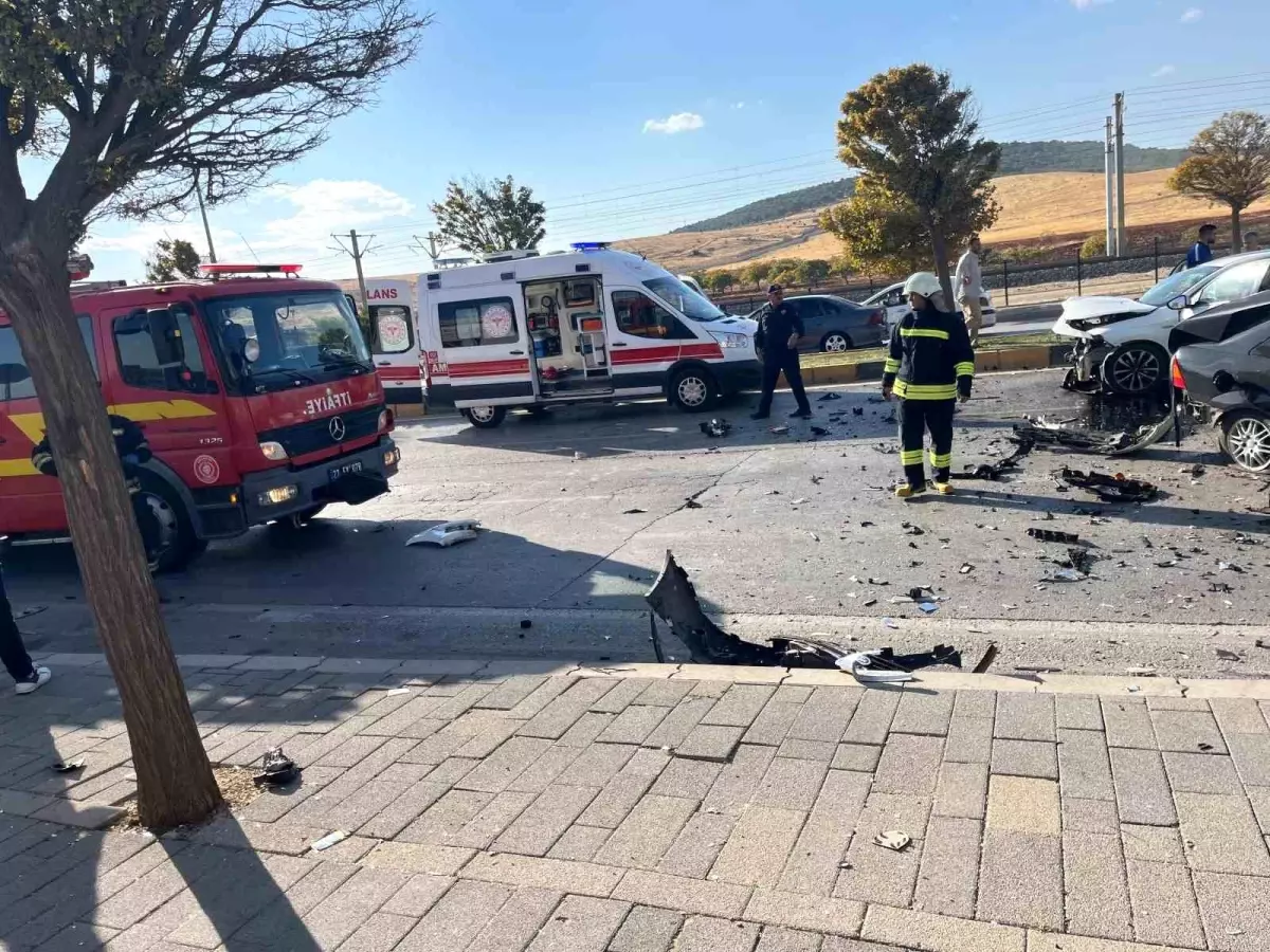 Gaziantep'te Zincirleme Trafik Kazası: 3 Yaralı