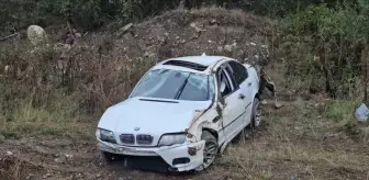 Karabük'te Şarampole Devrilen Otomobilde 2 Yaralı