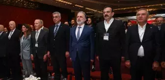 Sağlık Bakanı Memişoğlu'ndan Hekimlik ve Sağlık Ekonomisi Üzerine Önemli Açıklamalar