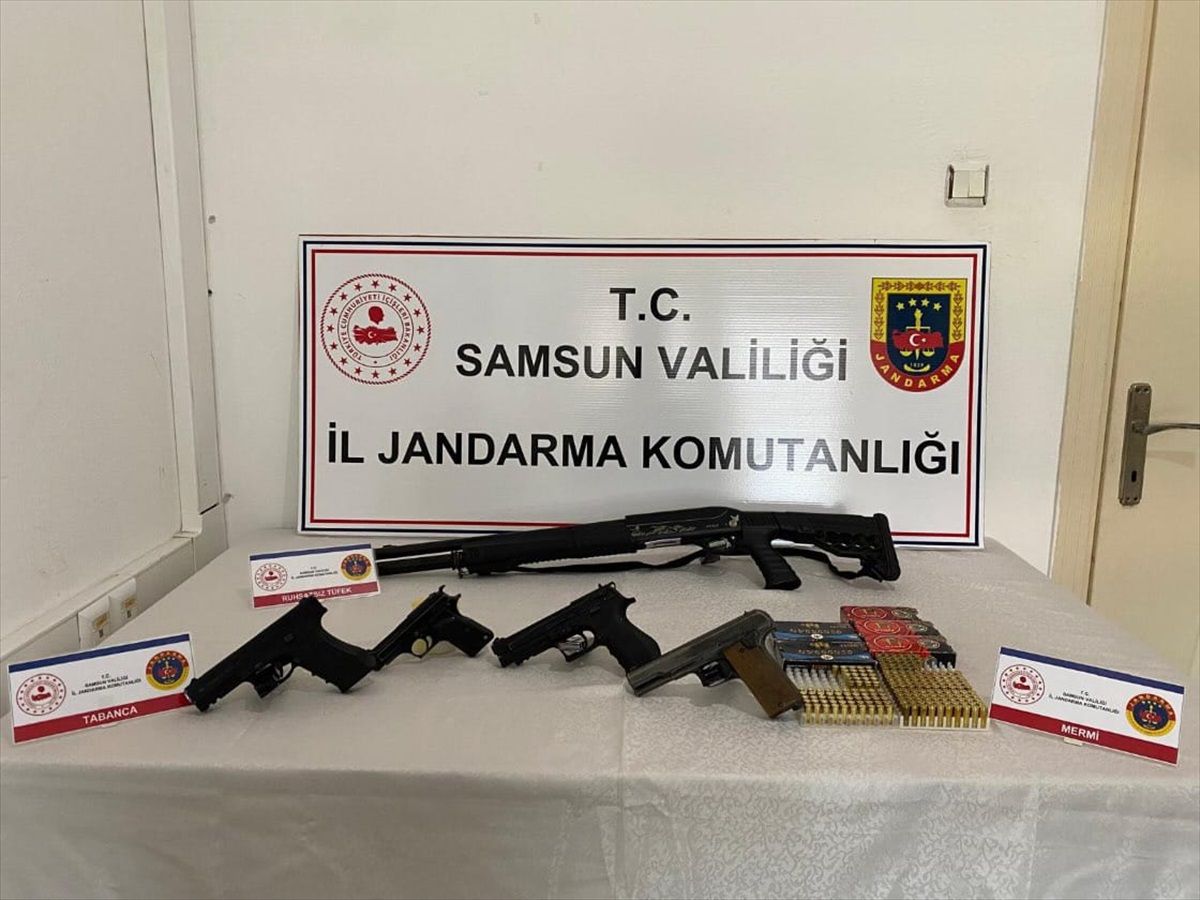 Samsun'da Kaçak Silah Ticareti Operasyonu: İki Zanlı Gözaltında