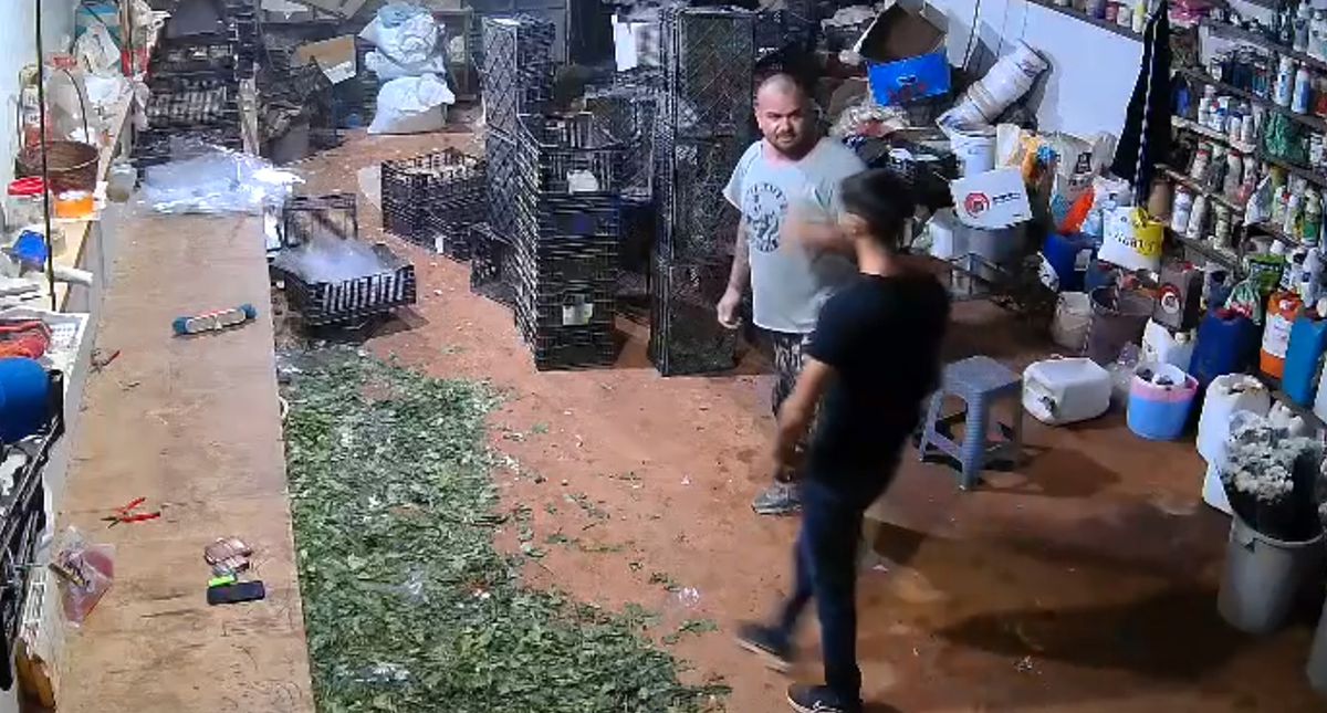Antalya'da Çiçekçi Genç, Tek Yumruğun Ardından Beyin Ölümü Gerçekleşti