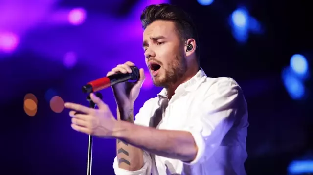 The famous English singer Liam Payne died after falling from a balcony.