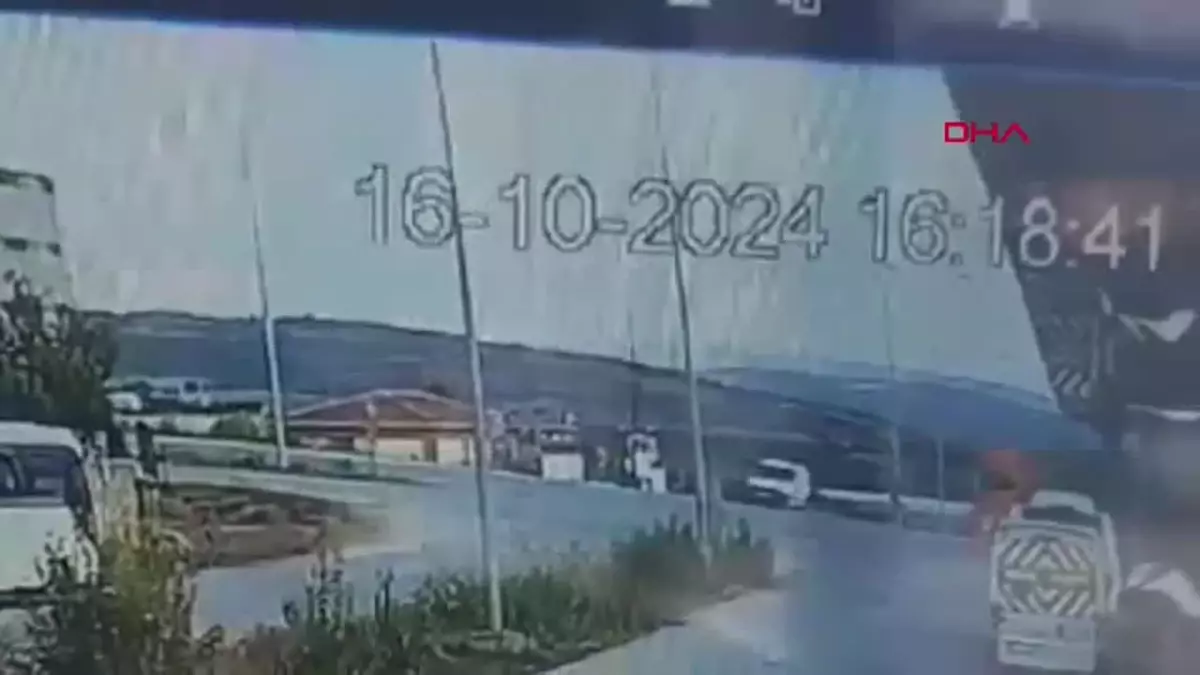 İnegöl'de TIR'ın Hafif Ticari Araca Çarpması Sonucu Bir Kişi Yaralandı