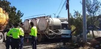 İzmir'de iki kamyonun çarpıştığı kazada 2 kişi yaralandı