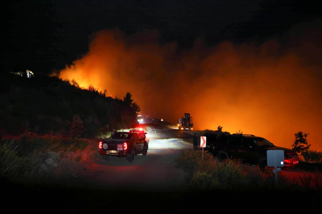 Forest fire in 3 regions of Muğla! Teams are racing against time