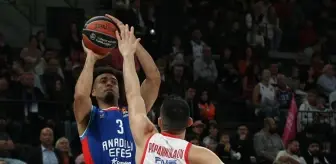 Anadolu Efes, Olympiacos'u Geçerek EuroLeague'de İkinci Galibiyetini Aldı