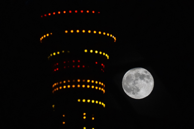 The largest 'Super Full Moon' of the year mesmerized those who witnessed it