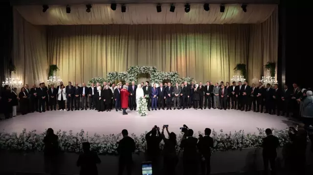 The wedding ceremony of Halis Dalkılıç's daughter Hanne, who is a member of the AK Party, was no less than an AK Party Group Meeting.