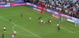 Attığı gol öyle böyle değil, Victor Osimhen resmen havada asılı kaldı