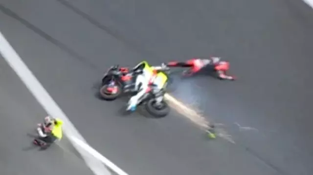 Terrible accident at the Australian Grand Prix: MotoGP racer hospitalized.