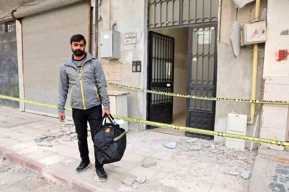 Elazığ'da 5,9 Büyüklüğündeki Depremde 20 Bina Ağır Hasar Gördü