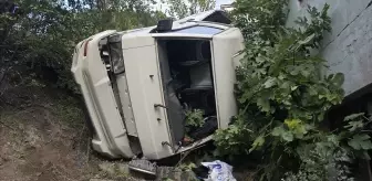 Karabük'te Minibüs Devrildi: 7 Çocuk Yaralandı