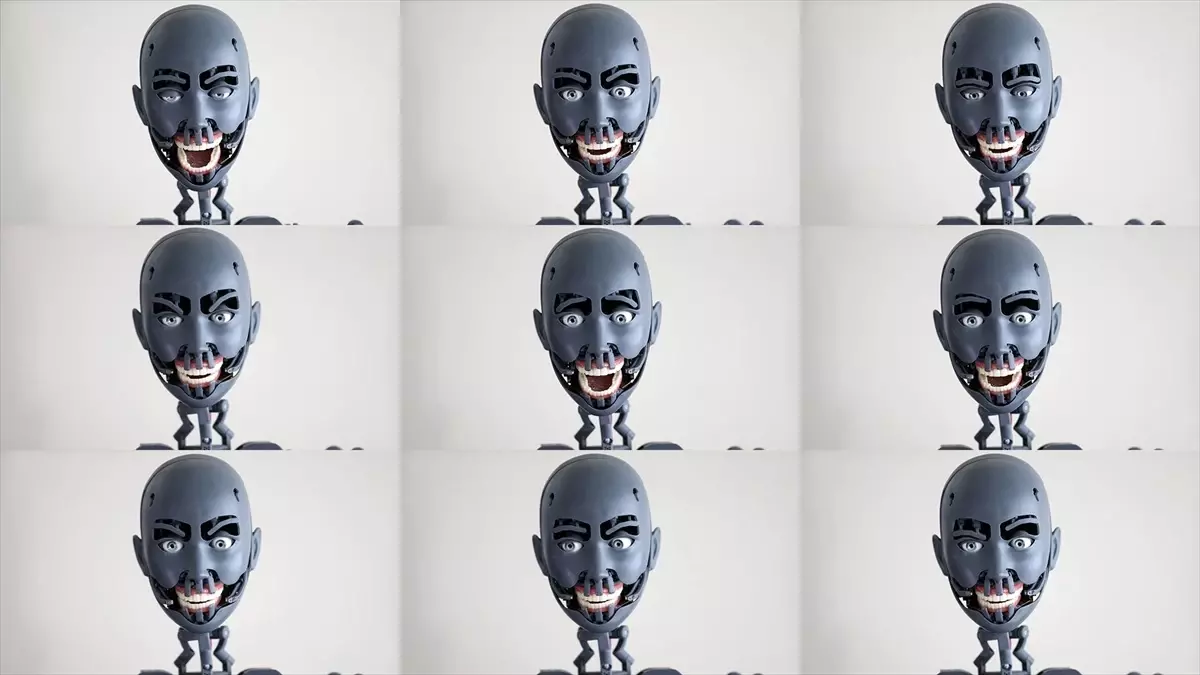 Bursa'da Yapay Zeka ile Geliştirilen İlk İnsansı Robot 'Tomyris' Tanıtıldı
