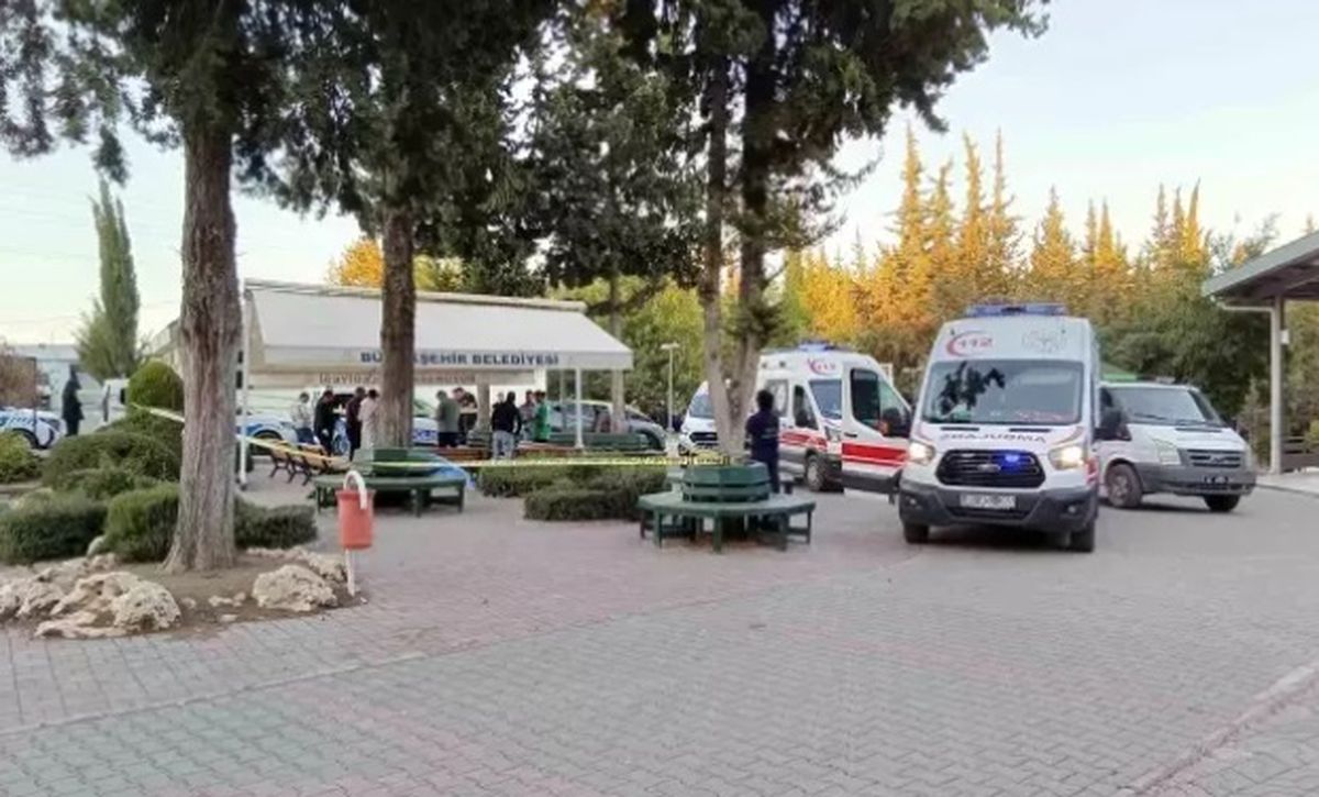 Adana'da mezarlıkta 3 kadını öldüren kim, neden öldürdü, VİDEO var mı? Ölen kadınların isimleri açıklandı mı?