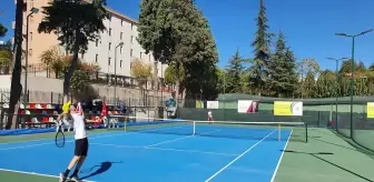 Demirci'de Tenis Turnuvası Başladı