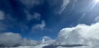 Kartalkaya Kayak Merkezi'nde kar kalınlığı 15 santimetreye ulaştı