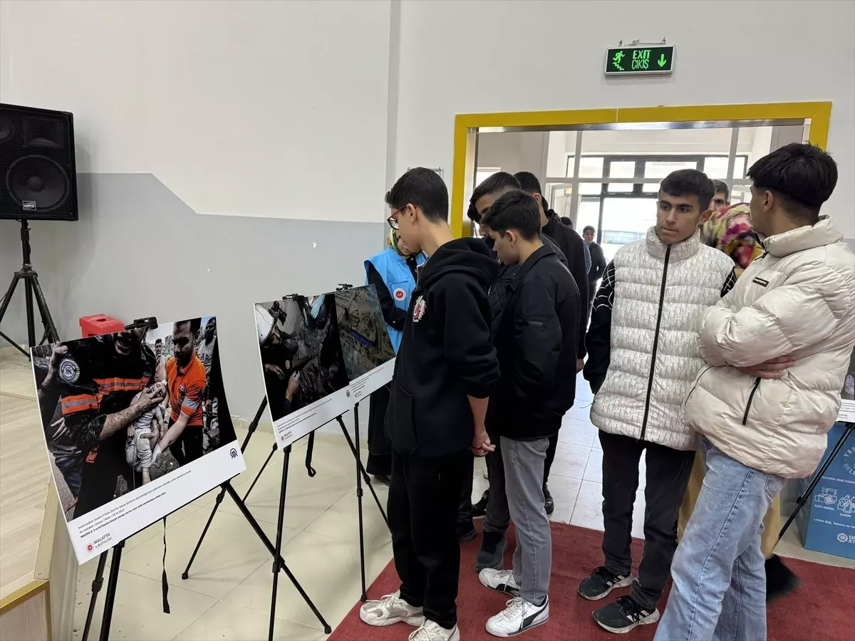 Malatya'da 'İnsanlığın Gözyaşı Filistin' fotoğraf sergisi açıldı