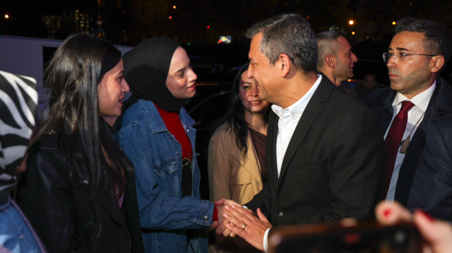 CHP leader Özel was welcomed in Diyarbakır with Kurdish songs