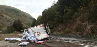 Kızılcahamam'da Kontrolden Çıkan Tır Devrildi