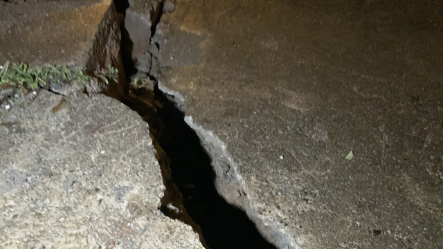 Scary words from the area where deep cracks have formed: The entire neighborhood is in motion