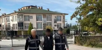 Burdur'da Park Halindeki Otomobili Çalan Zanlı Tutuklandı