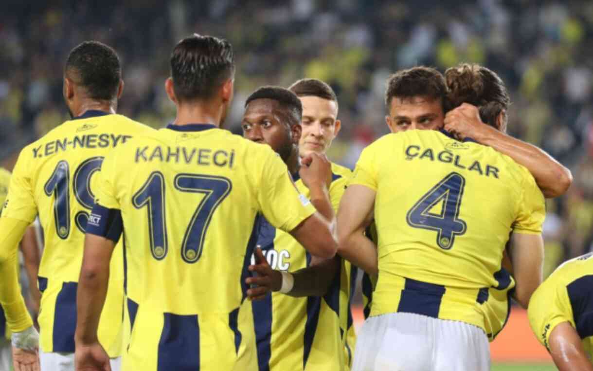 Fenerbahçe Manchester United maçı ilk 11'i! Fenerbahçe'nin MANU maçı 11'i belli oldu mu, ilk 11'de kimler var?