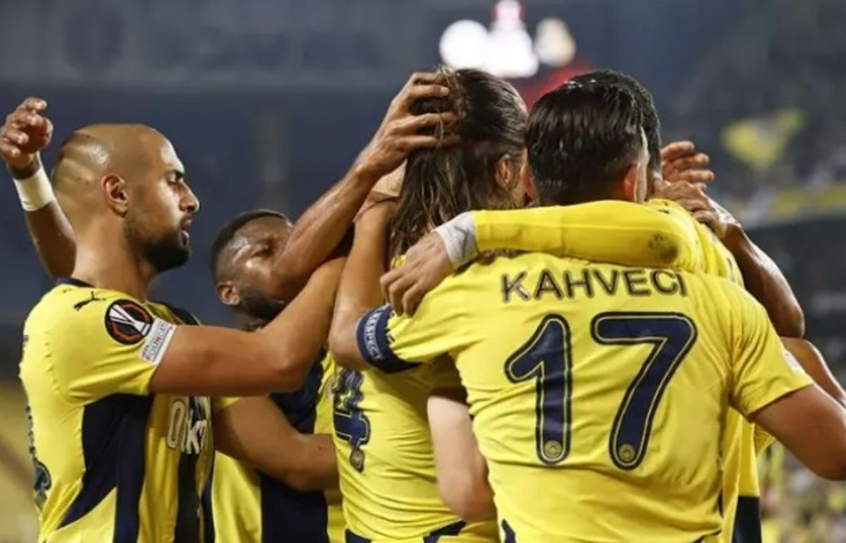 Fenerbahçe Manchester United maçını şifresiz yayınlayan kanallar hangileri?