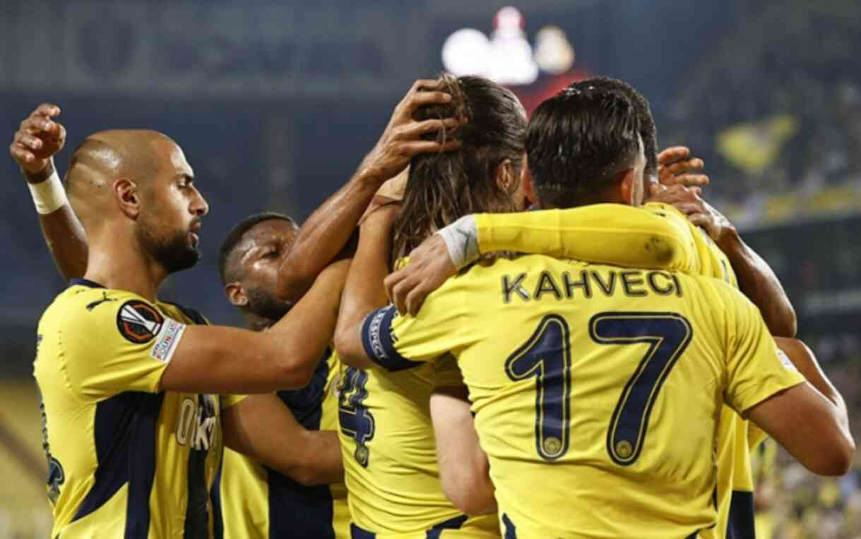 Fenerbahçe muhtemel ilk 11'ler! Fenerbahçe-Manchester United maçının ilk 11'i açıklandı mı?