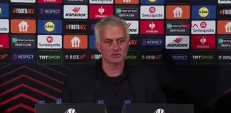 Mourinho: Fenerbahçe'den ayrıldıktan sonra UEFA dışında bir kulübe gitmek istiyorum